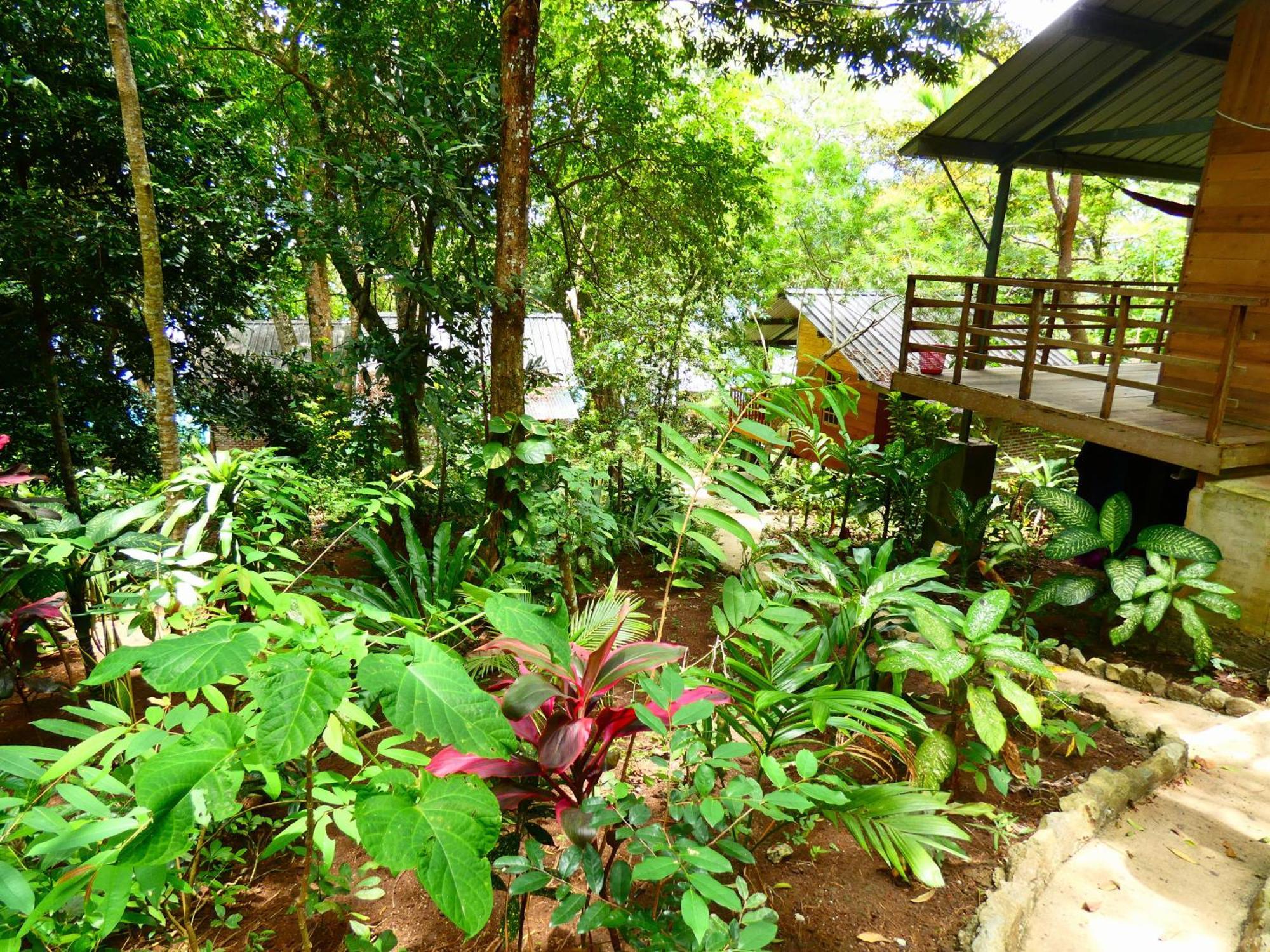 Santi Garden Bungalows Iboih Exteriér fotografie