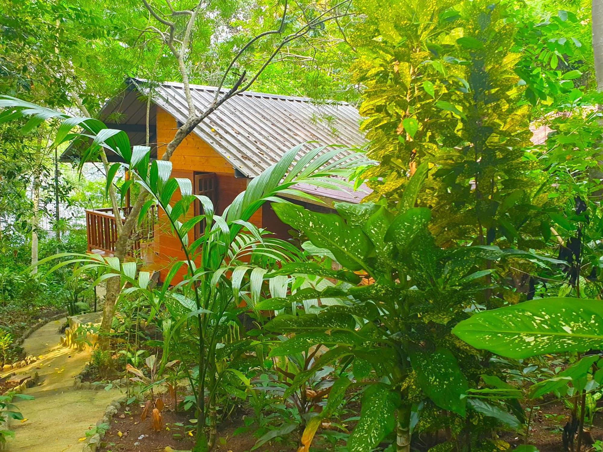 Santi Garden Bungalows Iboih Exteriér fotografie
